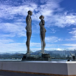 Батуми (статуи Али и Нино)